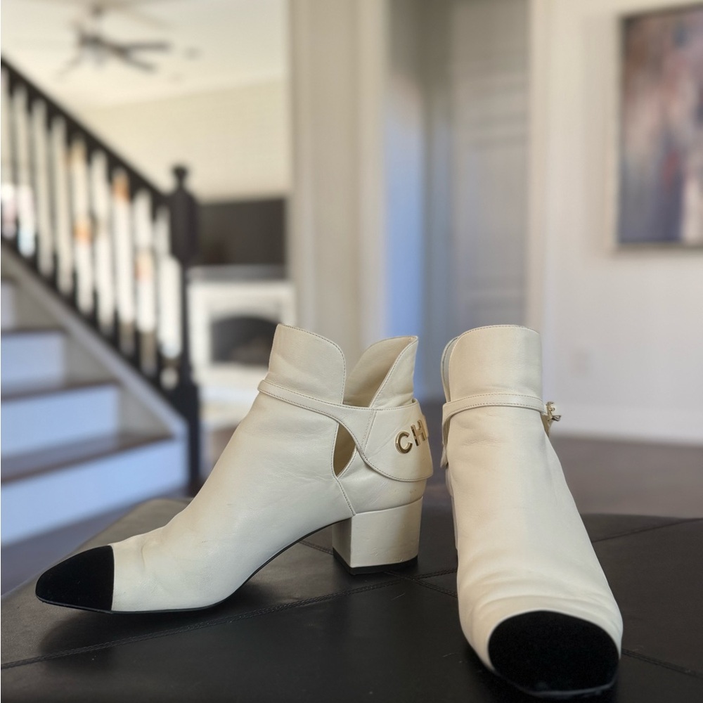 CHANEL Lambskin & Velvet Ankle Booties - Size 39.5